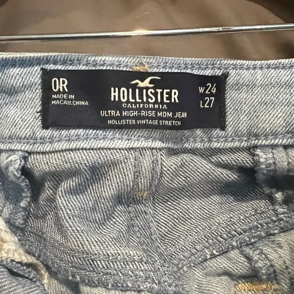 Hollister Ultra High Rise Mom Jean Vintage Stretch Patchwork Denim Jeans - Picture 2 of 6